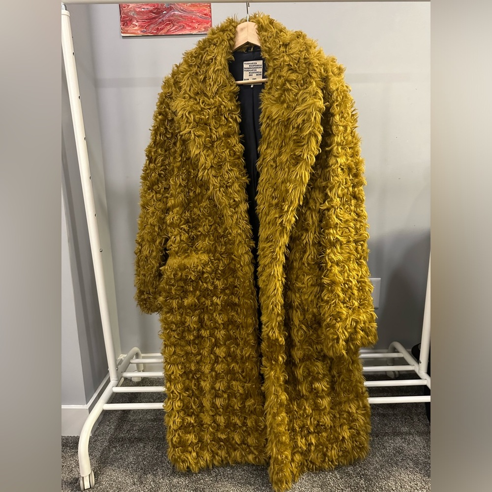 BAUM UND PFERDGARTEN long-sleeved faux shearling coat